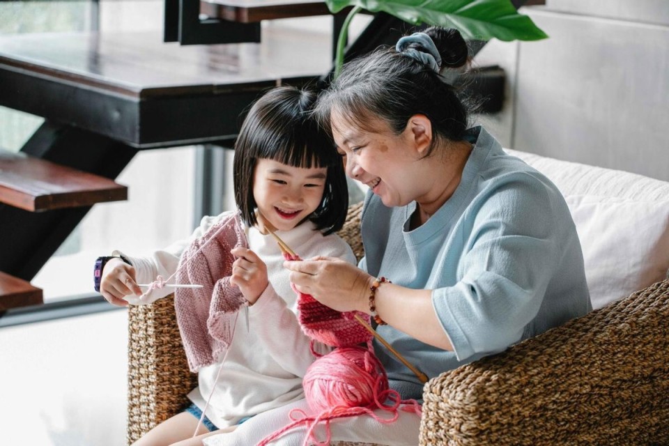 3 kiểu người già nuôi dạy trẻ thông minh, EQ cao – cứ mạnh dạn giao con cho họ- Ảnh 1. 3 kiểu người già nuôi dạy trẻ thông minh, EQ cao – cứ mạnh dạn giao con cho họ- Ảnh 1.