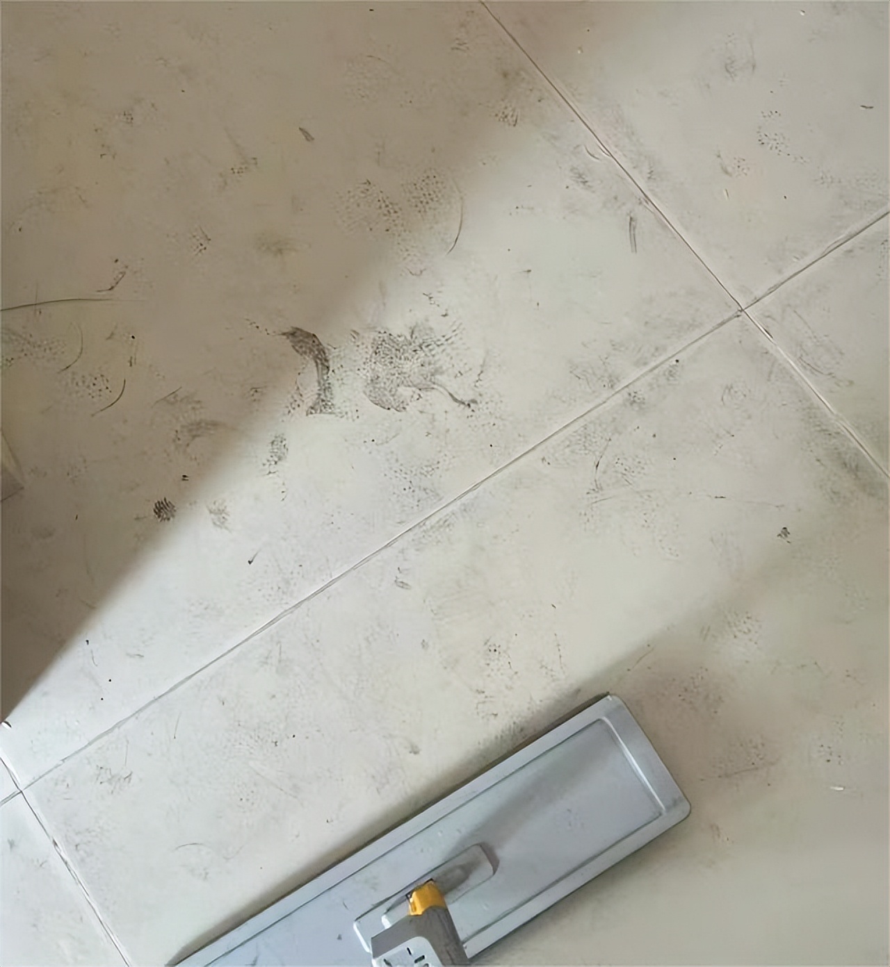 Tôi học theo 5 mẫu thiết kế đang hot trên mạng để cải tạo nhà và trả giá đắt chỉ sau 3 tháng dọn về - Ảnh 6. Tôi học theo 5 mẫu thiết kế đang hot trên mạng để cải tạo nhà và trả giá đắt chỉ sau 3 tháng dọn về - Ảnh 6.