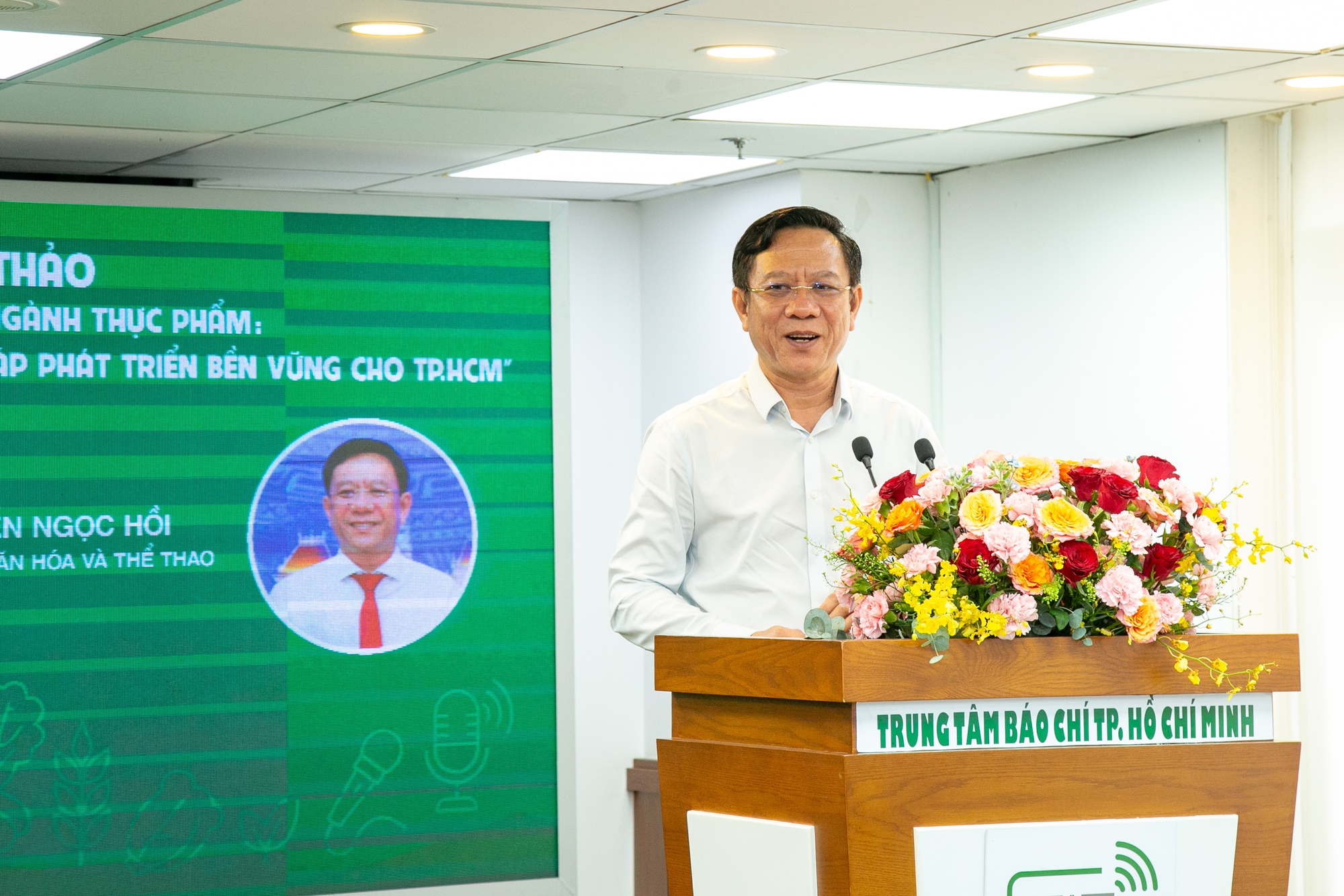 Từ vụ trứng gà giả, kẹo Kera..., TP HCM sẽ lập danh sách đen các KOL tham gia truyền thông "bẩn" - Ảnh 1. TP HCM xây dựng danh sách "trắng", "đen" về KOLs, KOCs trong lĩnh vực thực phẩm - Ảnh 1.