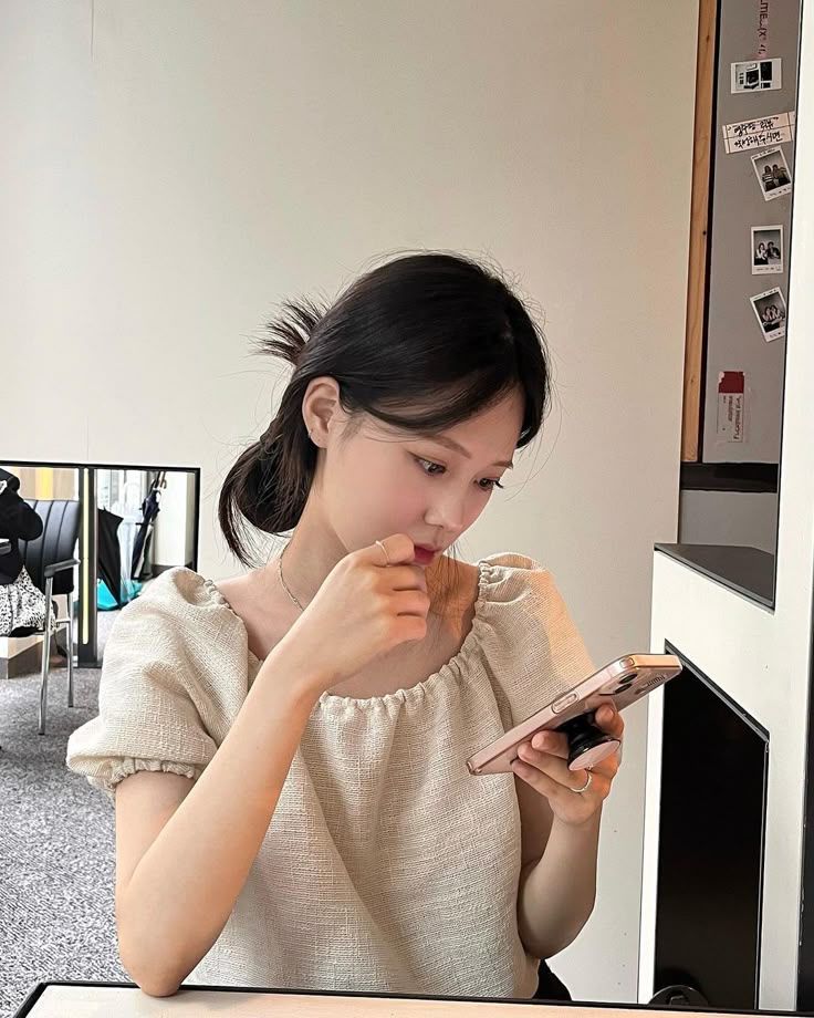 Bố tôi 60 tuổi vẫn chạy ngoài đường kiếm từng đồng tiền lẻ dù trời như chảo lửa: Chưa bao giờ tôi thấy bất lực với mức lương 10 triệu của mình đến thế! - Ảnh 2. Bố tôi 60 tuổi vẫn chạy ngoài đường kiếm từng đồng tiền lẻ dù trời như chảo lửa: Chưa bao giờ tôi thấy bất lực với mức lương 10 triệu của mình đến thế! - Ảnh 2.