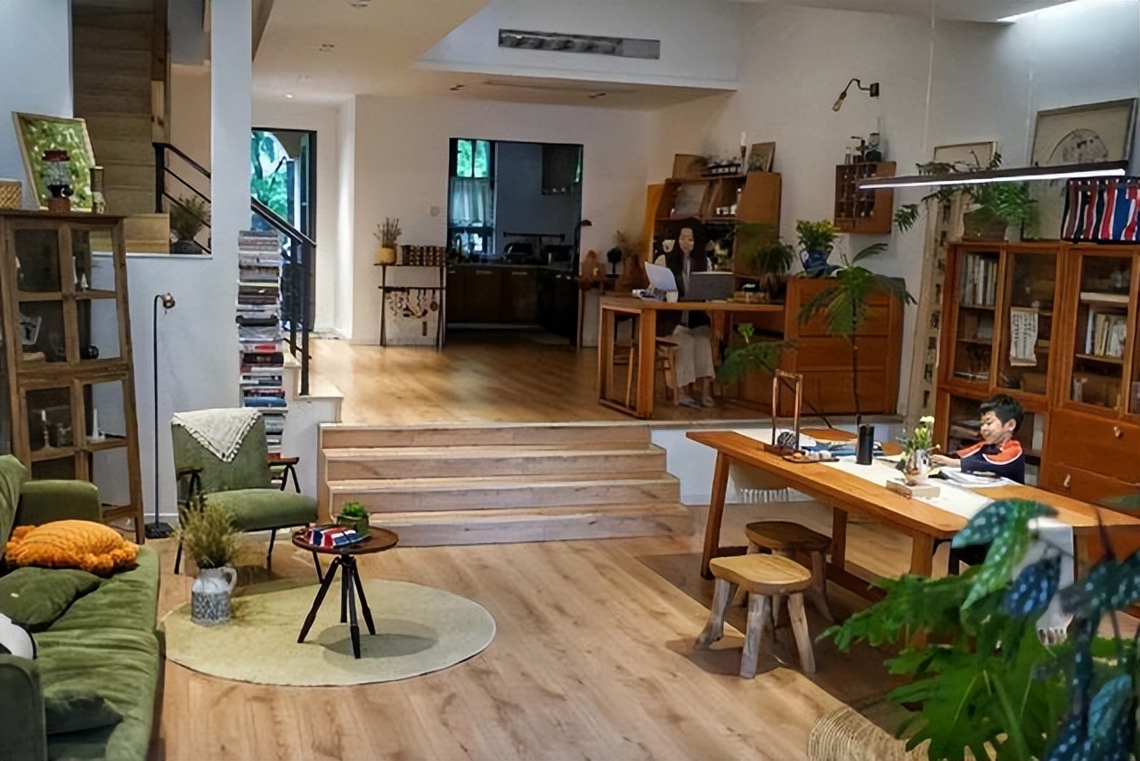 Mẹ đơn thân tuổi 50 sống cùng con trong biệt thự 300m²: &quot;Ai bảo phụ nữ ly hôn là đáng thương?&quot; - Ảnh 2.