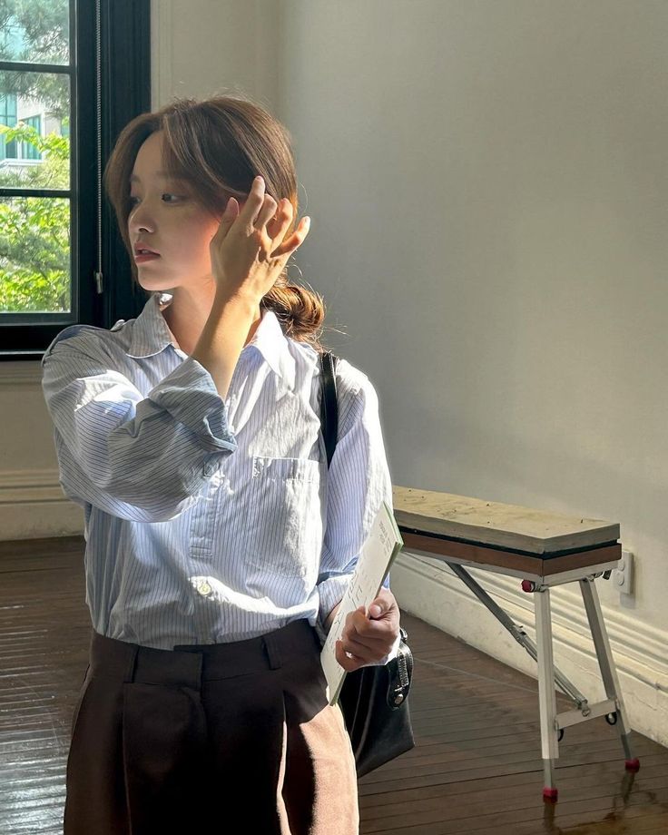Bố tôi 60 tuổi vẫn chạy ngoài đường kiếm từng đồng tiền lẻ dù trời như chảo lửa: Chưa bao giờ tôi thấy bất lực với mức lương 10 triệu của mình đến thế! - Ảnh 1. Bố tôi 60 tuổi vẫn chạy ngoài đường kiếm từng đồng tiền lẻ dù trời như chảo lửa: Chưa bao giờ tôi thấy bất lực với mức lương 10 triệu của mình đến thế! - Ảnh 1.