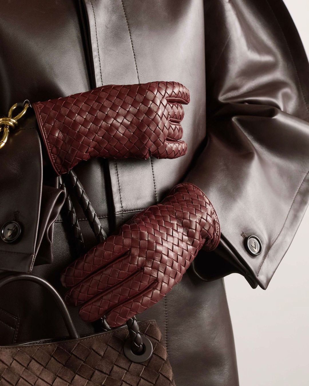 Bottega Veneta – Thương hiệu xa xỉ không logo nhưng vẫn khiến cả thế giới phải ngưỡng mộ - Ảnh 6. Bottega Veneta – Thương hiệu xa xỉ không logo nhưng vẫn khiến cả thế giới phải ngưỡng mộ - Ảnh 6.