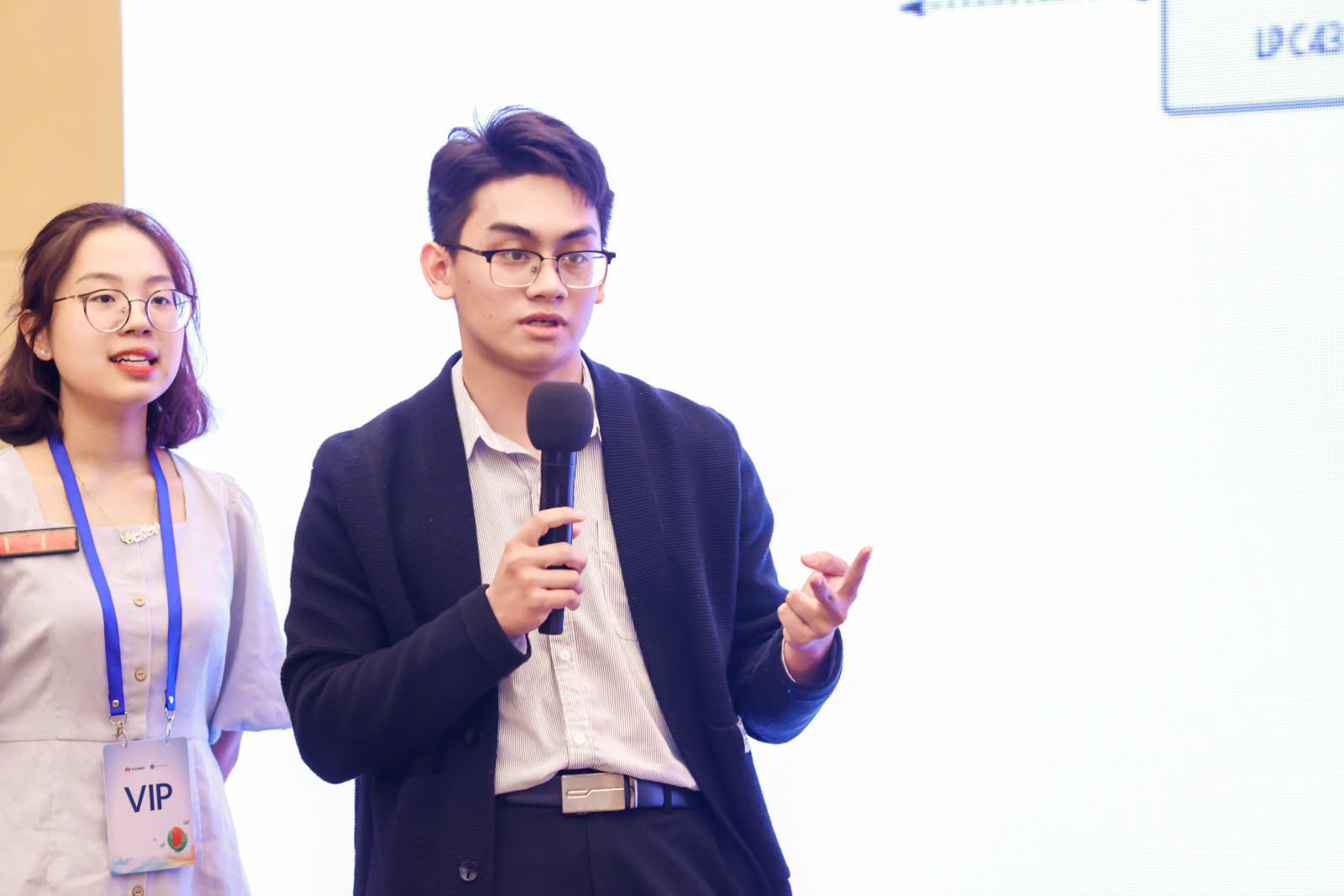 Chàng trai Bách Khoa giành giải Nhất châu Á - Thái Bình Dương với dự án drone AI cứu hộ bão lũ: Đừng chờ tương lai, hãy tự "code" nó! - Ảnh 1. Chàng trai Bách Khoa giành giải Nhất châu Á - Thái Bình Dương với dự án drone AI cứu hộ bão lũ: Đừng chờ tương lai, hãy tự "code" nó! - Ảnh 1.