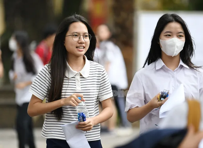 Vì sao trường ĐH Khoa học Xã hội và Nhân văn 'xóa sổ' tổ hợp C00 một số ngành nóng? - Ảnh 1. Vì sao trường ĐH Khoa học Xã hội và Nhân văn 'xóa sổ' tổ hợp C00 một số ngành nóng? - Ảnh 1.