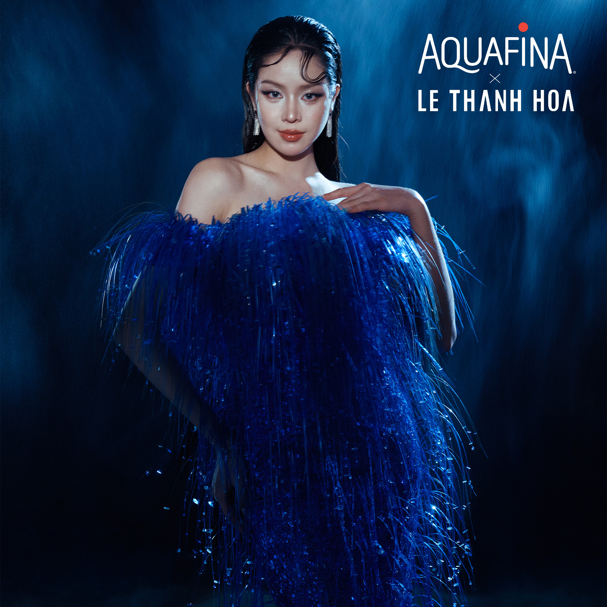 Sau Samsung, chuyện gì đang xảy ra giữa Thanh Hằng và Aquafina? - Ảnh 1. Sau Samsung, chuyện gì đang xảy ra giữa Thanh Hằng và Aquafina? - Ảnh 1.