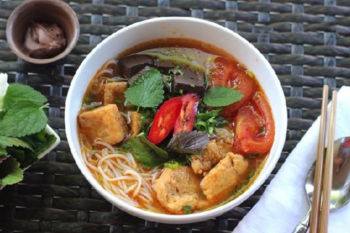 Cách nấu bún riêu cua Nam Bộ thơm ngon - Ảnh 1. Cách nấu bún riêu cua Nam Bộ thơm ngon - Ảnh 1.