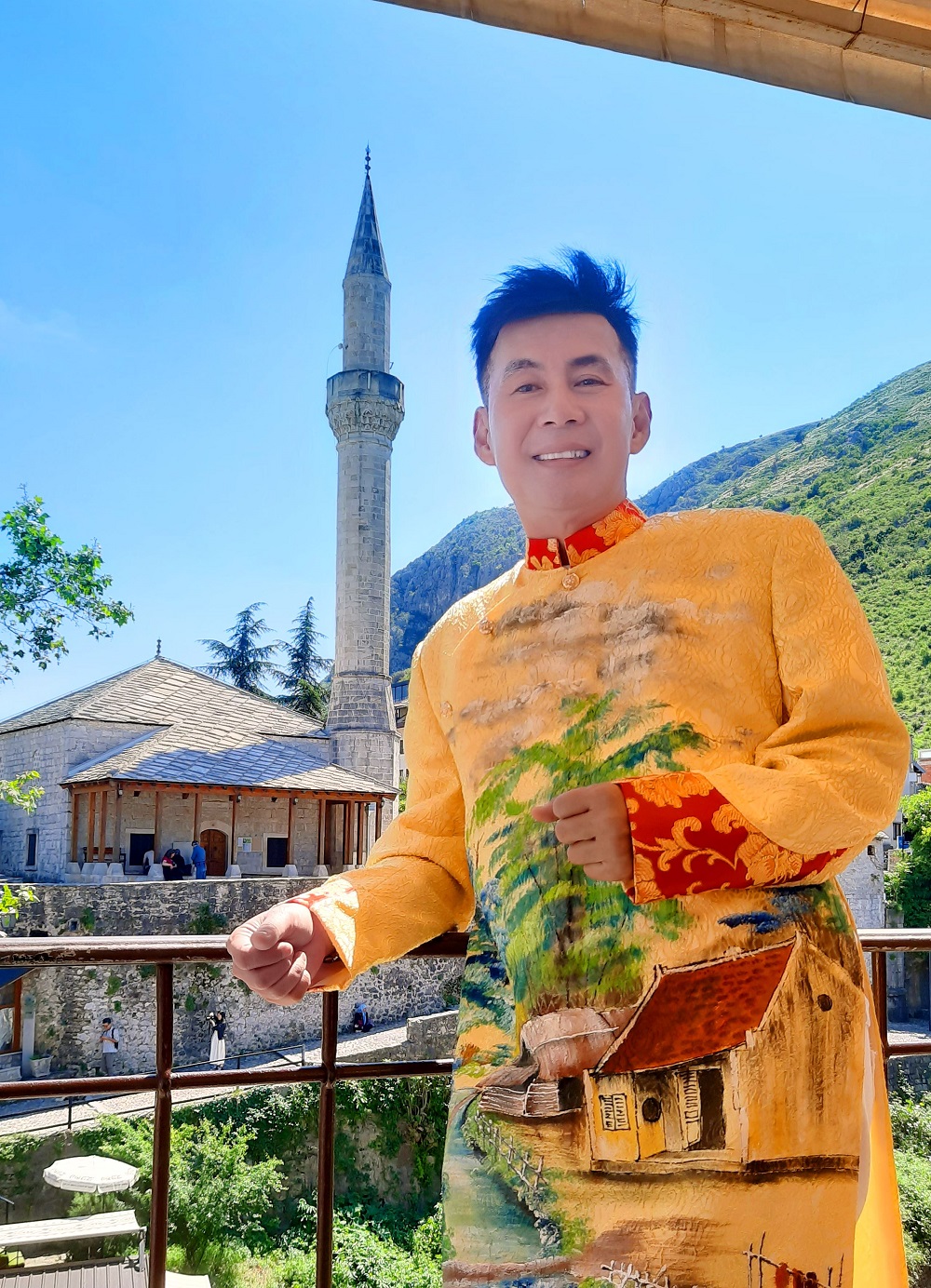 Một trong “Tứ đại thiên vương” Việt Nam: Ở nhà hơn 2.000 cây vàng tại quận 3, nghỉ hát làm blogger du lịch - Ảnh 1. Một trong “Tứ đại thiên vương” Việt Nam: Ở nhà hơn 2.000 cây vàng tại quận 3, nghỉ hát làm blogger du lịch - Ảnh 1.