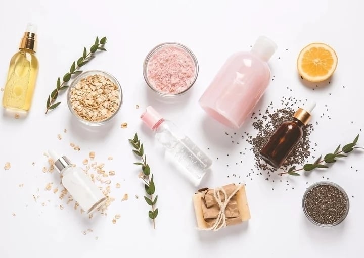 Thêm nhiều mỹ phẩm kém chất lượng bị thu hồi, tiêu hủy - Ảnh 2. Thêm nhiều mỹ phẩm kém chất lượng bị thu hồi, tiêu hủy - Ảnh 2.
