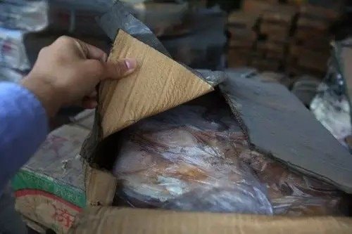 Nhìn lại vụ án tuồn 100.000 tấn thịt đang phân hủy ra thị trường gây chấn động quốc gia tỷ dân: Nhiều lô hàng còn "lớn tuổi" hơn các thanh tra viên sinh năm 1980 - Ảnh 1. Nhìn lại vụ án tuồn 100.000 tấn thịt đang phân hủy ra thị trường gây chấn động quốc gia tỷ dân: Nhiều lô hàng còn "lớn tuổi" hơn các thanh tra viên sinh năm 1980 - Ảnh 1.