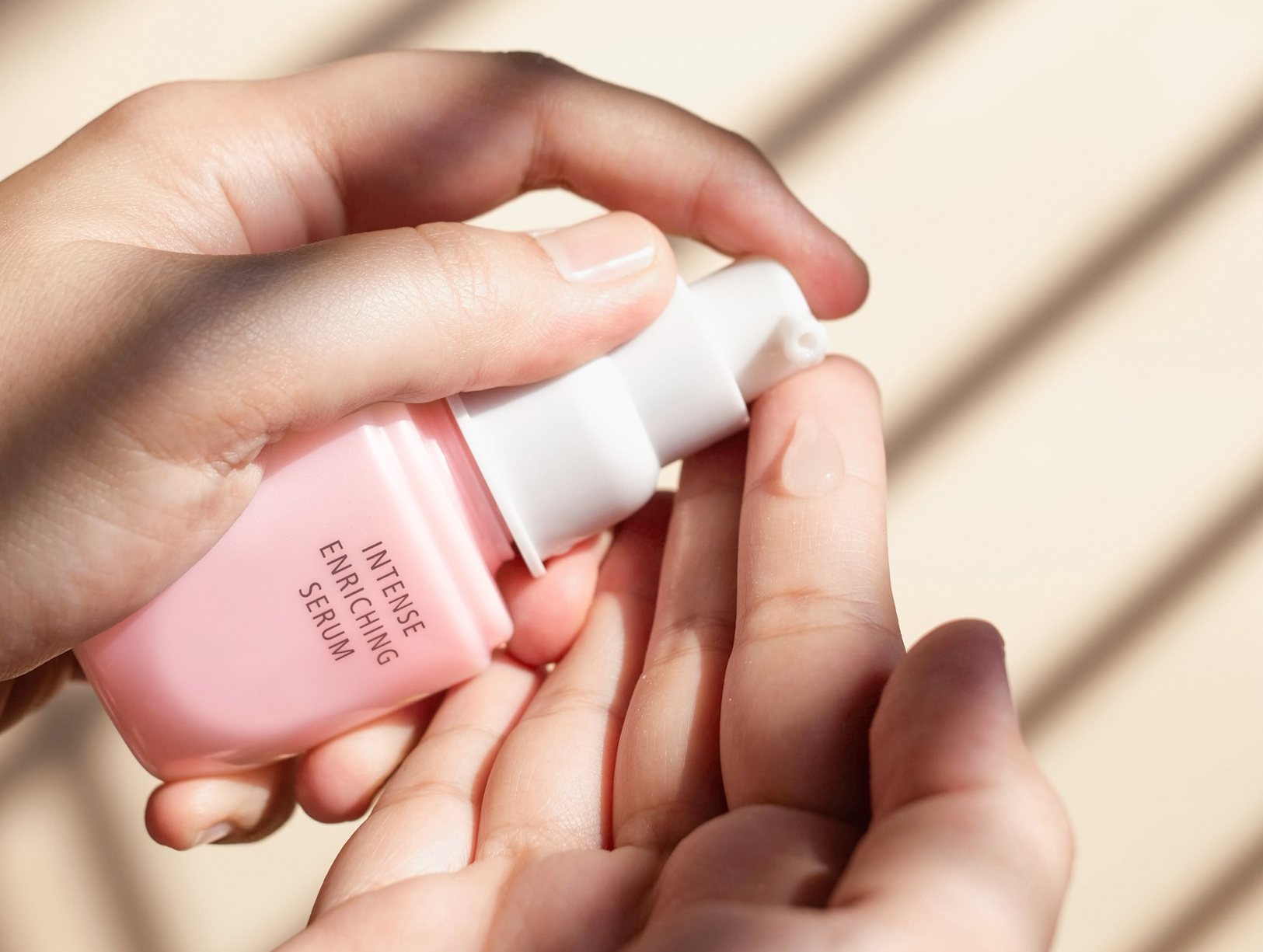5 lọ serum ngừa lão hóa, kích thích collagen thực sự đáng giá từng đồng - Ảnh 4. 5 lọ serum ngừa lão hóa, kích thích collagen thực sự đáng giá từng đồng - Ảnh 4.