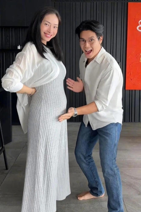 Mang thai ở tuổi 46, Ngô Thanh Vân bị ứ mật trong gan: Biến chứng thai kỳ này đe dọa mẹ và con thế nào?- Ảnh 2. Mang thai ở tuổi 46, Ngô Thanh Vân bị ứ mật trong gan: Biến chứng thai kỳ này đe dọa mẹ và con thế nào?- Ảnh 2.