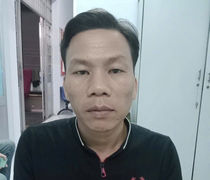 Rủ vào nhà nghỉ bất thành, người đàn ông vác dao đòi giết bạn gái - Ảnh 1. Rủ vào nhà nghỉ bất thành, người đàn ông vác dao đòi giết bạn gái - Ảnh 1.
