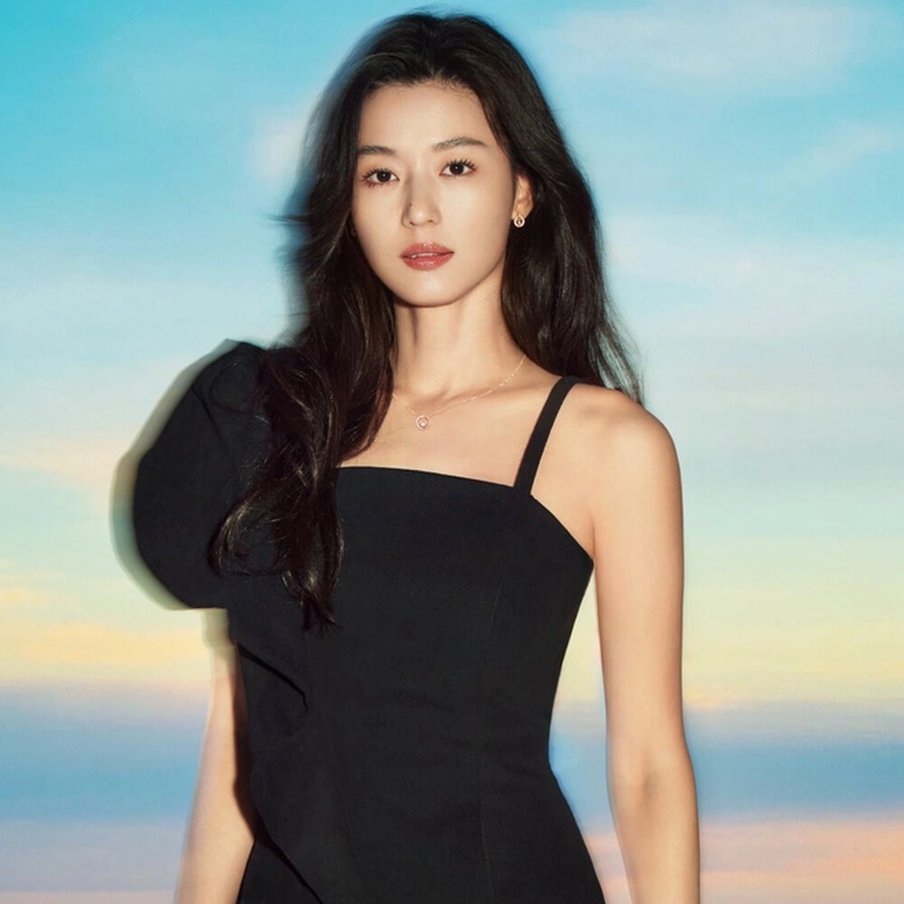 jeon-ji-hyun-1-1661331146912-17491421434452007413571-1749186823340-1749186825079252420636.jpg
