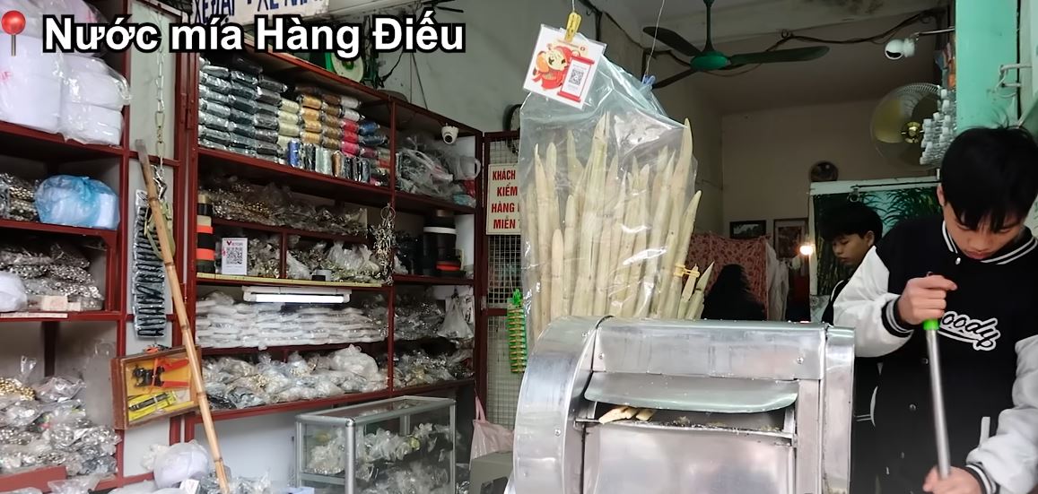 khach-tay-uong-nuoc-mia-1749193411639-17491934117661729230989.jpg