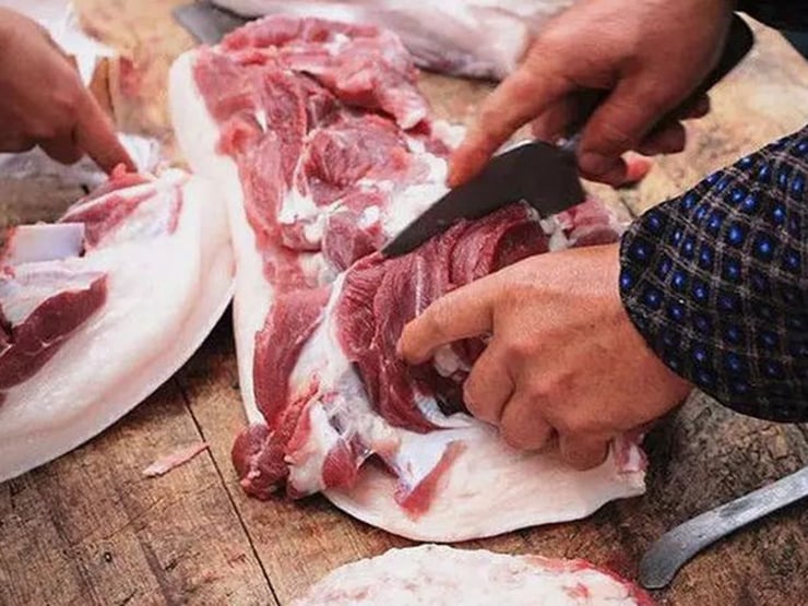 Thịt lợn mới mổ có phải ngon nhất? Câu trả lời khiến nhiều bà nội trợ bất ngờ - Ảnh 1.