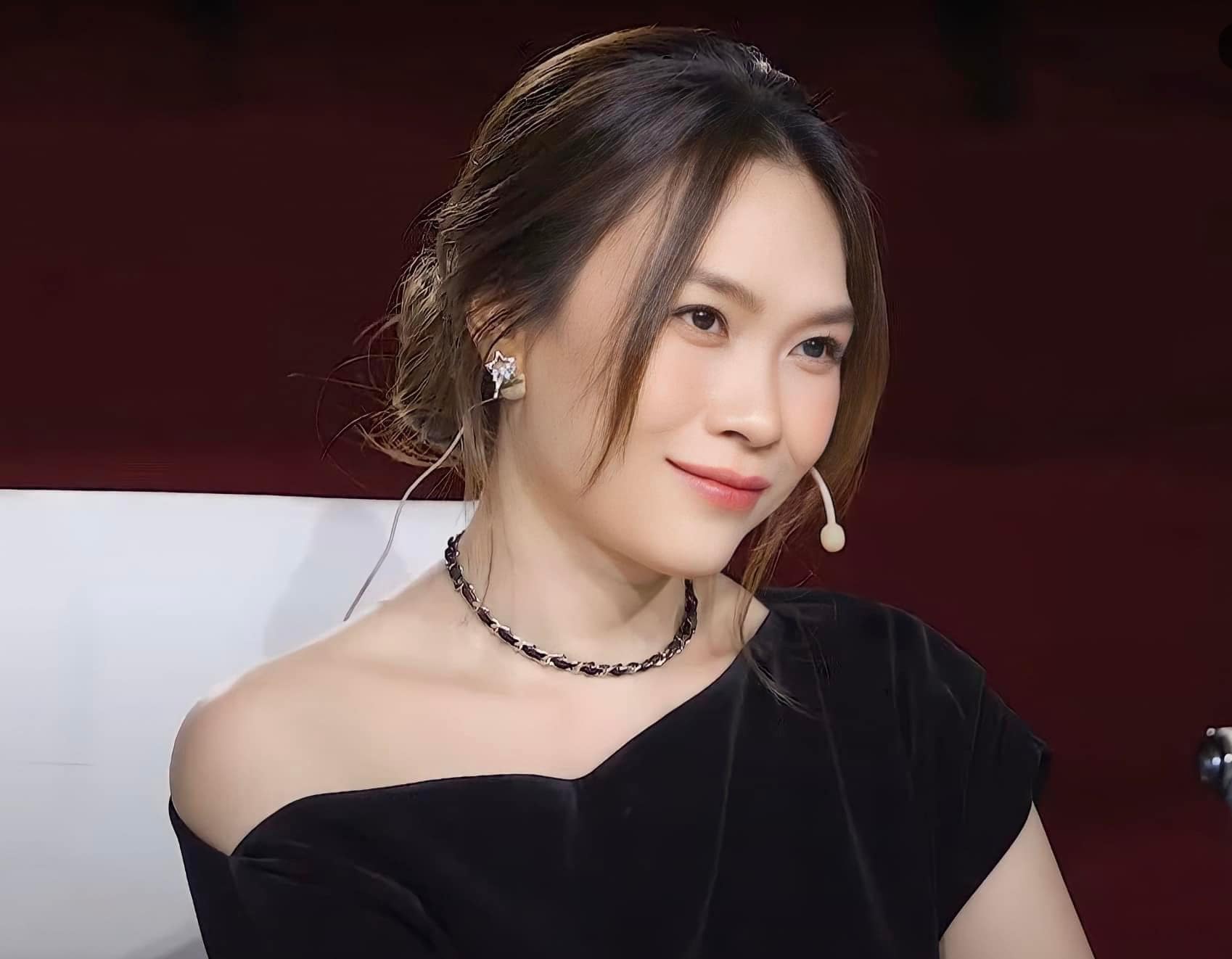 phong-cach-thoi-tran-1749117620336191143520-1749184857402-17491848574831223448989.jpg