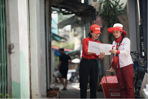 Vì sao nhiều phụ nữ chọn gắn bó với công việc Yakult Lady? - Ảnh 3. Vì sao nhiều phụ nữ chọn gắn bó với công việc Yakult Lady? - Ảnh 3.