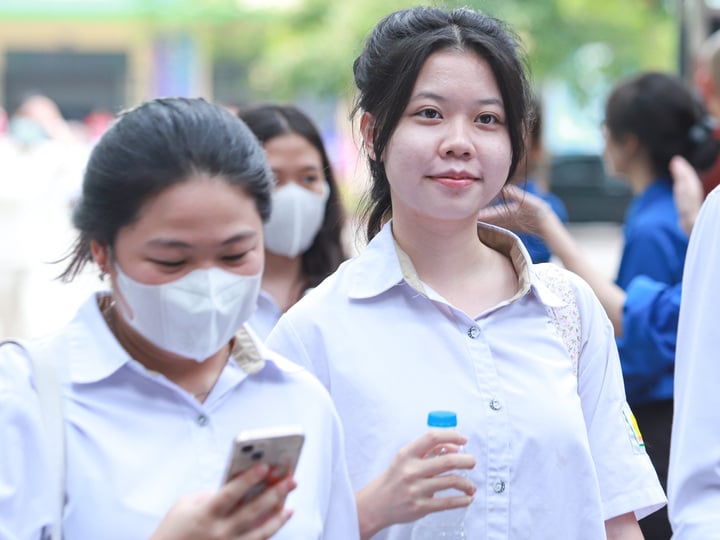 Bộ GD&ĐT chỉ đạo khẩn sau vụ nhiều đại học 'khai tử' khối C ở phút chót - Ảnh 1. Bộ GD&ĐT chỉ đạo khẩn sau vụ nhiều đại học 'khai tử' khối C ở phút chót - Ảnh 1.