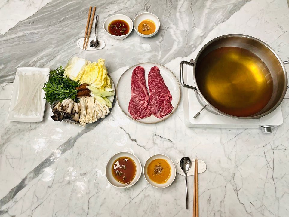 Vợ chồng Son Ye Jin chăm nấu ăn tình cảm, loạt đĩa "nghệ cả củ" cũng gây chú ý - Ảnh 5. Vợ chồng Son Ye Jin chăm nấu ăn tình cảm, loạt đĩa "nghệ cả củ" cũng gây chú ý - Ảnh 5.