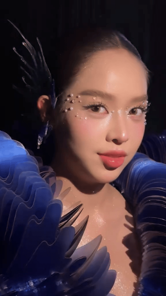 Thanh Thủy bùng nổ visual khi làm first face nhưng trình catwalk vẫn bị “soi nhẹ”- Ảnh 6. Thanh Thủy bùng nổ visual khi làm first face nhưng trình catwalk vẫn bị “soi nhẹ”- Ảnh 6.