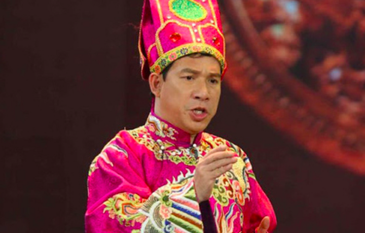 NSƯT Quang Thắng khiến dân mạng cười ngất vì biểu cảm 'hình sự' khi nhận giải - Ảnh 2.