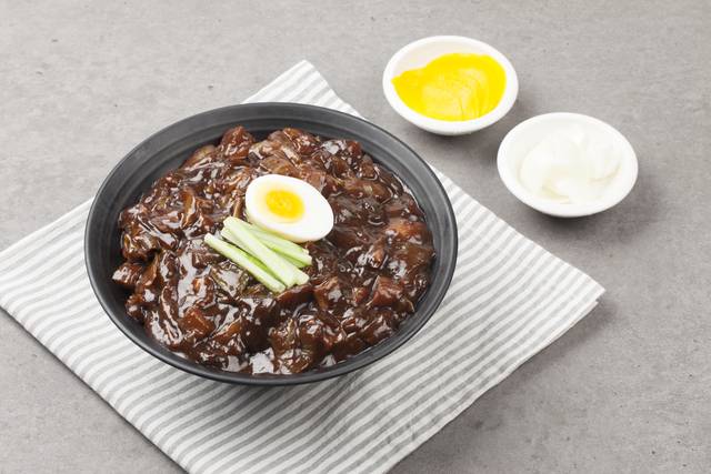 Mỗi lần làm món xào hay chiên rán nhiều dầu mỡ, tôi thường thêm loại củ này để giảm cholesterol tích tụ trong mạch máu- Ảnh 3. Mỗi lần làm món xào hay chiên rán nhiều dầu mỡ, tôi thường thêm loại củ này để giảm cholesterol tích tụ trong mạch máu- Ảnh 3.