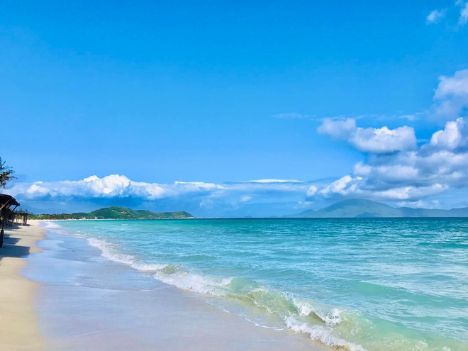Khách Tây trầm trồ trước một bãi biển: Nước trong xanh, có người nhận xét "Bãi biển đẹp nhất Việt Nam!" - Ảnh 6. Khách Tây trầm trồ trước một bãi biển: Nước trong xanh, có người nhận xét "Bãi biển đẹp nhất Việt Nam!" - Ảnh 6.