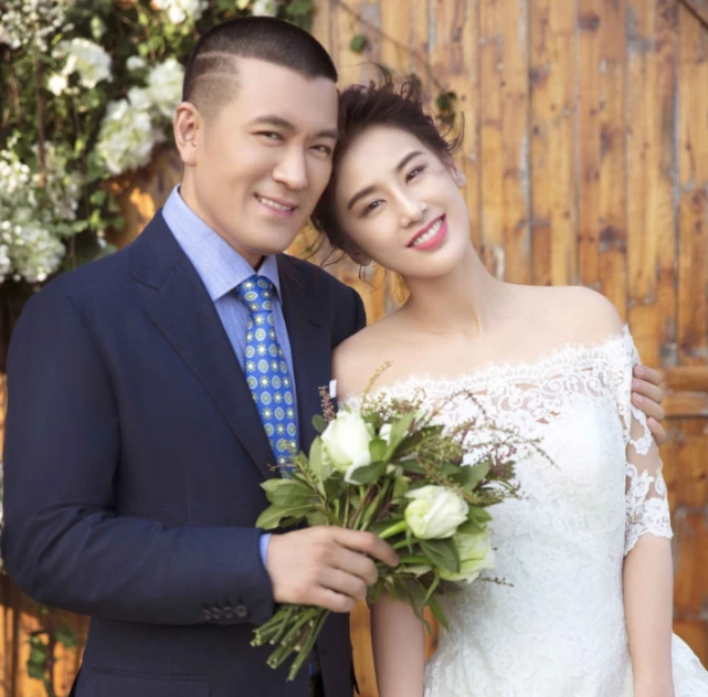 Các đại gia Cbiz: Mỹ nhân phản bội Châu Tinh Trì dùng thùng rác 200 triệu, Lâm Thanh Hà xứng danh Các đại gia Cbiz: Mỹ nhân phản bội Châu Tinh Trì dùng thùng rác 200 triệu, Lâm Thanh Hà xứng danh