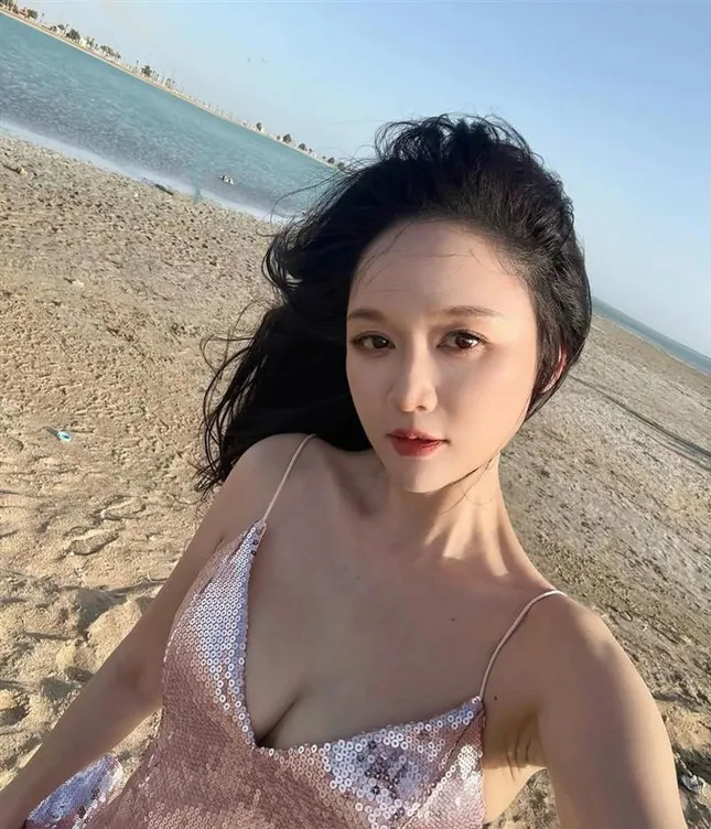 Trần Kiều Ân gây tranh cãi với phương pháp làm đẹp đau đớn - Ảnh 4. Trần Kiều Ân gây tranh cãi với phương pháp làm đẹp đau đớn - Ảnh 4.