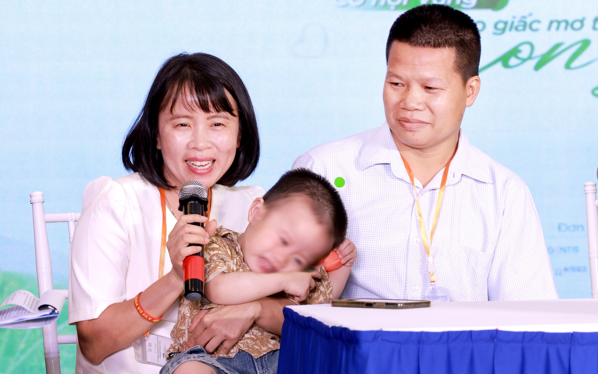 Hành trình 13 năm tìm con của cặp đôi lấy nhau vì yêu, chia tay và quay lại cũng vì 1 chữ yêu