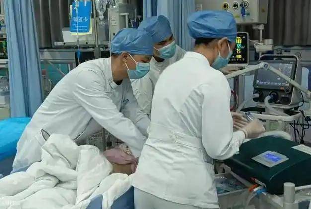 Người đàn ông 52 tuổi qua đời vì đường huyết quá cao, cảnh báo 5 thực phẩm "cực độc" với đường huyết - Ảnh 1. Người đàn ông 52 tuổi qua đời vì đường huyết quá cao, cảnh báo 5 thực phẩm "cực độc" với đường huyết - Ảnh 1.