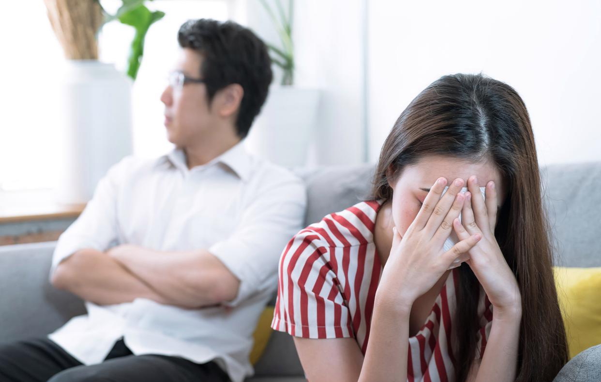 Vợ chồng suýt ly hôn vì xây nhà: Không phải vì thiếu tiền, mà vì không biết nói chuyện về tiền- Ảnh 1. Vợ chồng suýt ly hôn vì xây nhà: Không phải vì thiếu tiền, mà vì không biết nói chuyện về tiền- Ảnh 1.