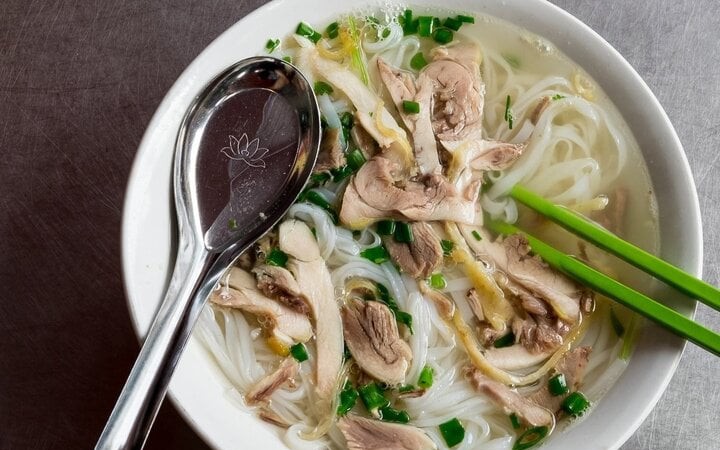 chickenpho-08365828-1749379139554-17493791398871989083707-0-0-450-720-crop-1749379171237692408214.jpg