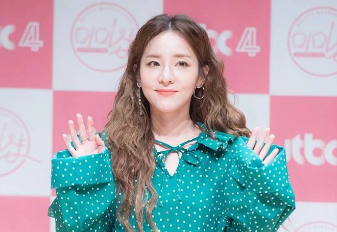 Dara (2NE1) gây sốt với vóc dáng "gầy như que củi" nhưng nhan sắc "nữ thần" ở tuổi 40: Bí quyết đơn giản chỉ ở 2 từ- Ảnh 1. Dara (2NE1) gây sốt với vóc dáng "gầy như que củi" nhưng nhan sắc "nữ thần" ở tuổi 40: Bí quyết đơn giản chỉ ở 2 từ- Ảnh 1.