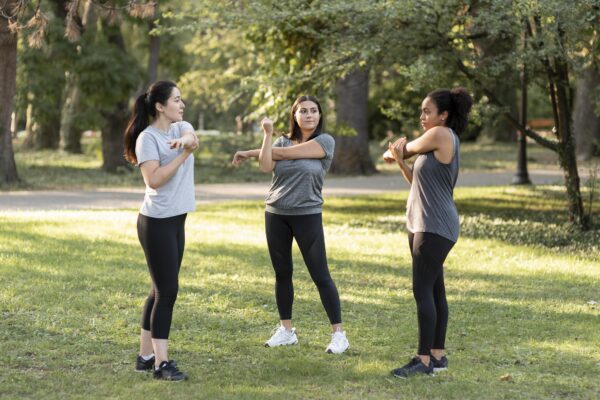 Sau tuổi 40 chịu khó duy trì những thói quen này, chị em sẽ giảm đáng kể nguy cơ ung thư: Toàn những lời khuyên từ giới chuyên gia! - Ảnh 1. Sau tuổi 40 chịu khó duy trì những thói quen này, chị em sẽ giảm đáng kể nguy cơ ung thư: Toàn những lời khuyên từ giới chuyên gia! - Ảnh 1.