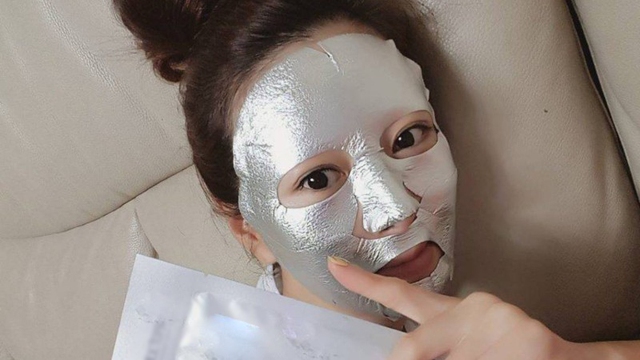 Giấy bạc tưởng chỉ gói đồ ăn ai ngờ làm theo 3 kiểu này như “vàng mười” cho sức khỏe - Ảnh 4. Giấy bạc tưởng chỉ gói đồ ăn ai ngờ làm theo 3 kiểu này như “vàng mười” cho sức khỏe - Ảnh 4.