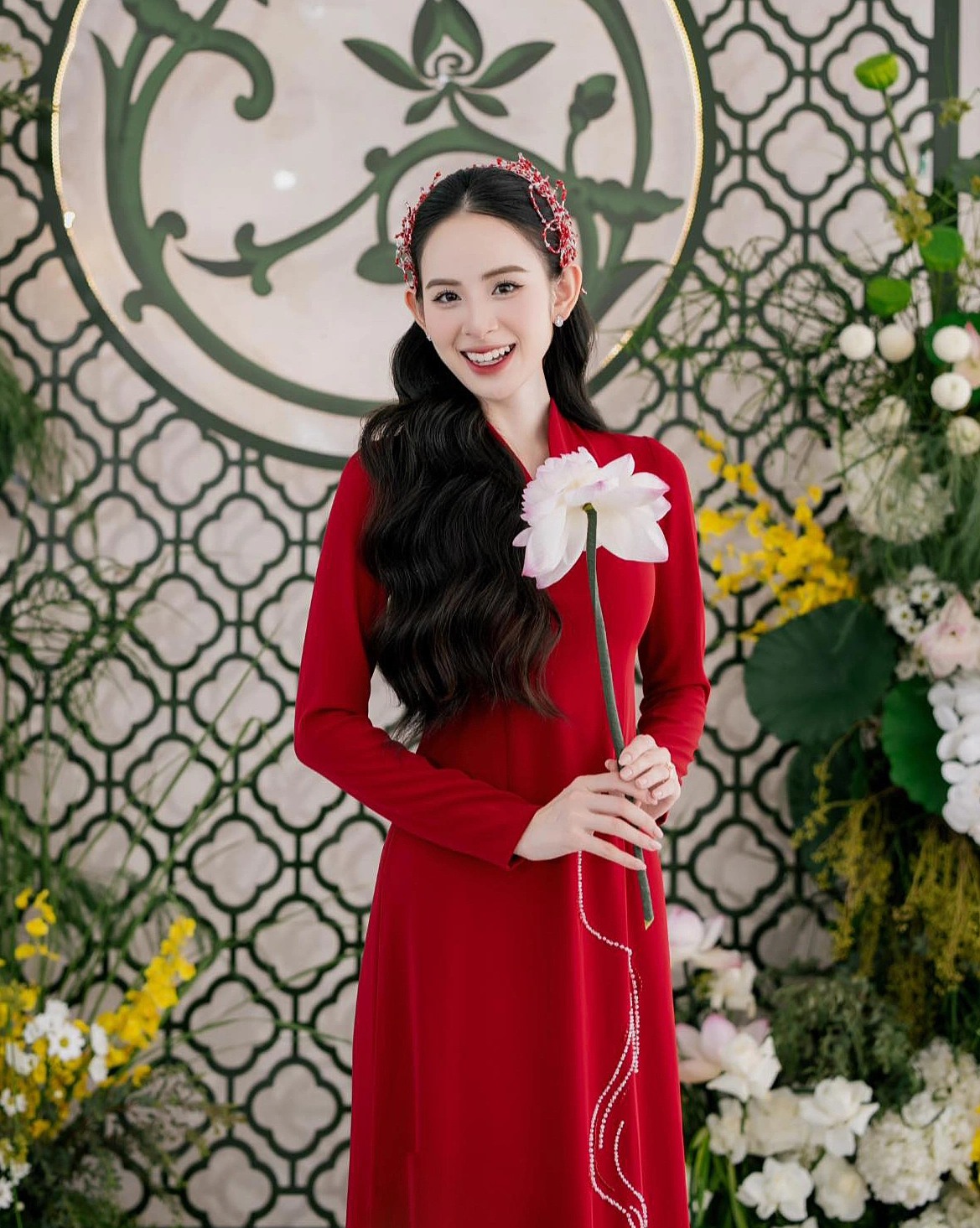 Mỹ nhân 2k2 vừa lấy chồng hào môn gây tranh cãi vì làm 1 việc chưa từng có trong tiền lệ Vbiz!- Ảnh 1. Mỹ nhân 2k2 vừa lấy chồng hào môn gây tranh cãi vì làm 1 việc chưa từng có trong tiền lệ Vbiz!- Ảnh 1.