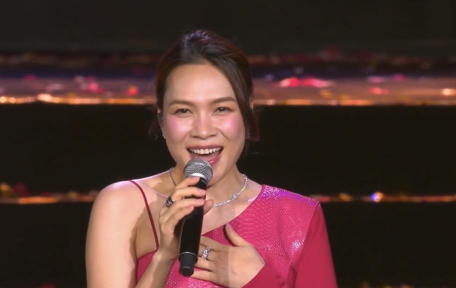 Mỹ Tâm lần đầu lộ diện sau khi bị học trò cũ tố chèn ép, thái độ đáng chú ý giữa lúc vướng lùm xùm- Ảnh 2. Mỹ Tâm lần đầu lộ diện sau khi bị học trò cũ tố chèn ép, thái độ đáng chú ý giữa lúc vướng lùm xùm- Ảnh 2.
