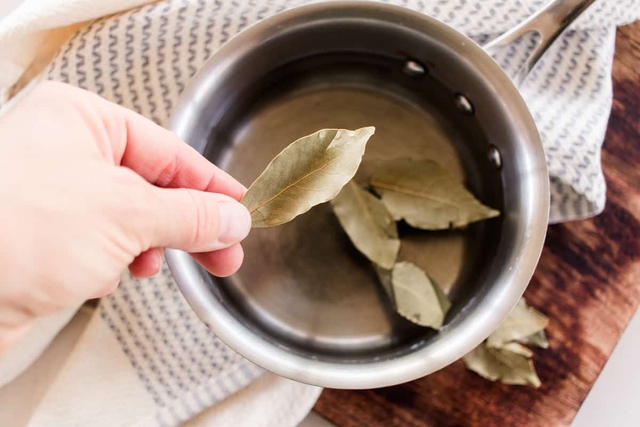 benefits-of-bay-leaves-for-hair-2-1749362247630183337170-1749451536022-1749451541249781631074.jpg