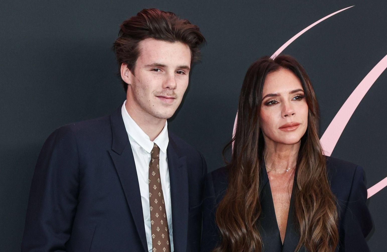 Gánh nặng làm con nhà Beckham: Bi kịch về những đứa trẻ không được công nhận và những cú trỗi dậy nổi loạn chấn động toàn cầu - Ảnh 13. Gánh nặng làm con nhà Beckham: Bi kịch về những đứa trẻ không được công nhận và những cú trỗi dậy nổi loạn chấn động toàn cầu - Ảnh 13.