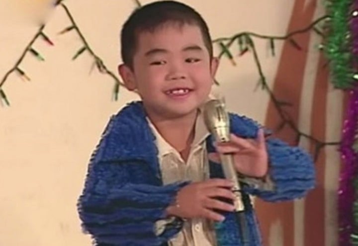 'Thần đồng âm nhạc' lừng lẫy giờ chật vật với nghề, từng làm nhân viên quán bar - Ảnh 1. 'Thần đồng âm nhạc' lừng lẫy giờ chật vật với nghề, từng làm nhân viên quán bar - Ảnh 1.