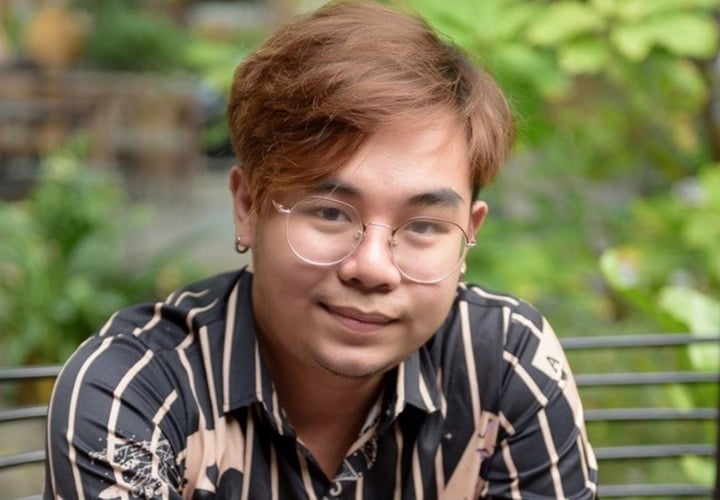 'Thần đồng âm nhạc' lừng lẫy giờ chật vật với nghề, từng làm nhân viên quán bar - Ảnh 3. 'Thần đồng âm nhạc' lừng lẫy giờ chật vật với nghề, từng làm nhân viên quán bar - Ảnh 3.