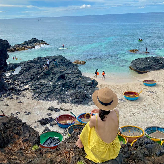 Nơi là tàn tích của núi lửa, có biển hoang sơ, du khách nhận xét: &quot;Đẹp như thiên đường, phải đi vài lần!&quot; - Ảnh 6.