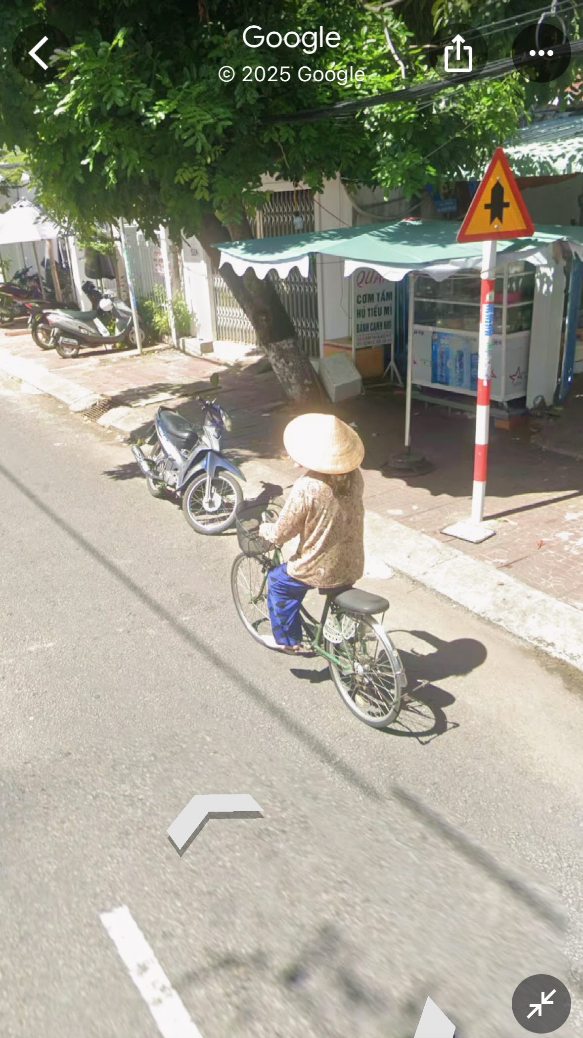 Google Maps hóa cỗ máy thời gian, thấy người thân đã mất ở ngay trước nhà: Trend này tốn nước mắt- Ảnh 1. Google Maps hóa cỗ máy thời gian, thấy người thân đã mất ở ngay trước nhà: Trend này tốn nước mắt- Ảnh 1.