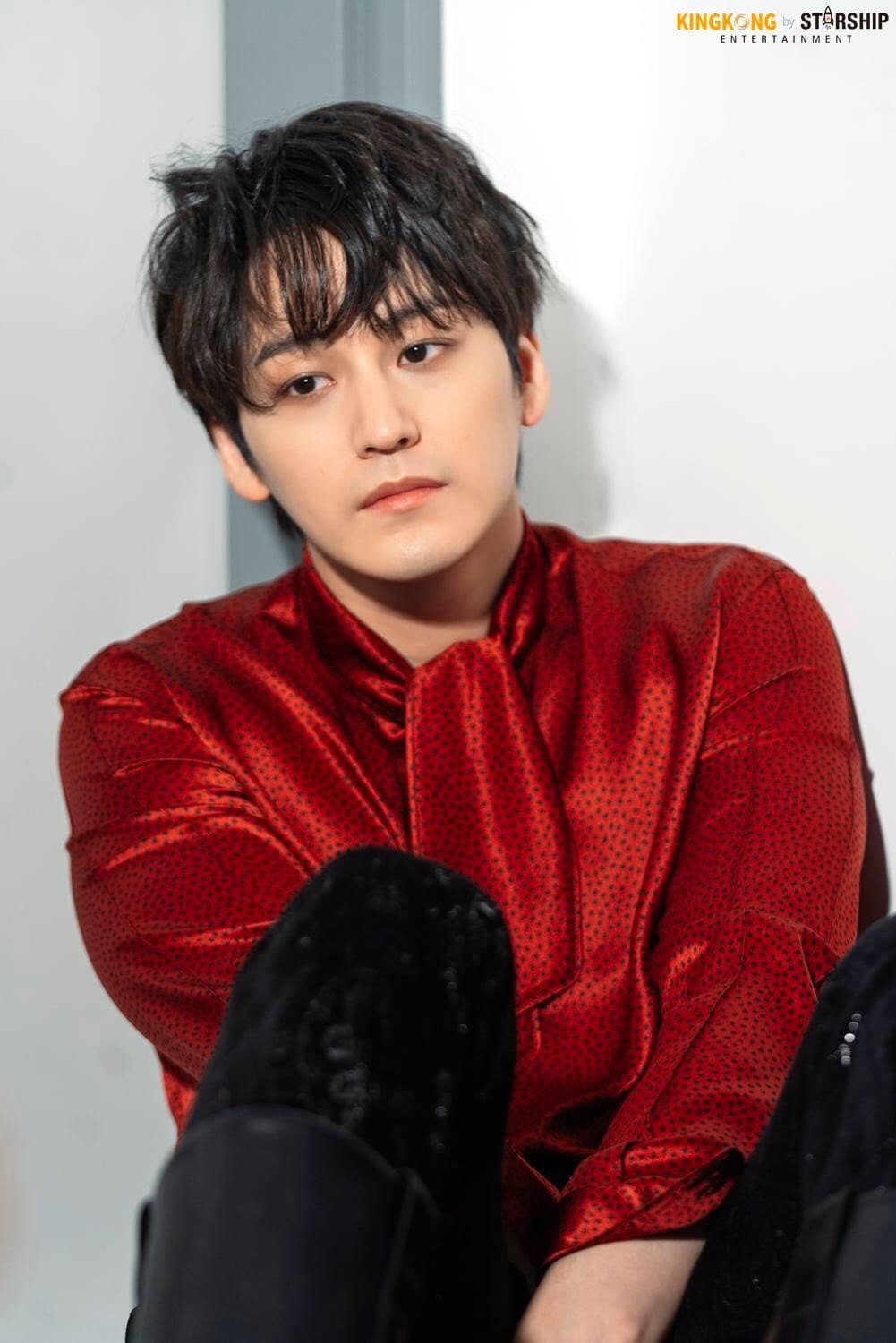 congly-vnkim-bum-day-cuon-hut-trong-loat-anh-moi-hinh-anh1422203438-1751346542721-175134654280691488921.jpg