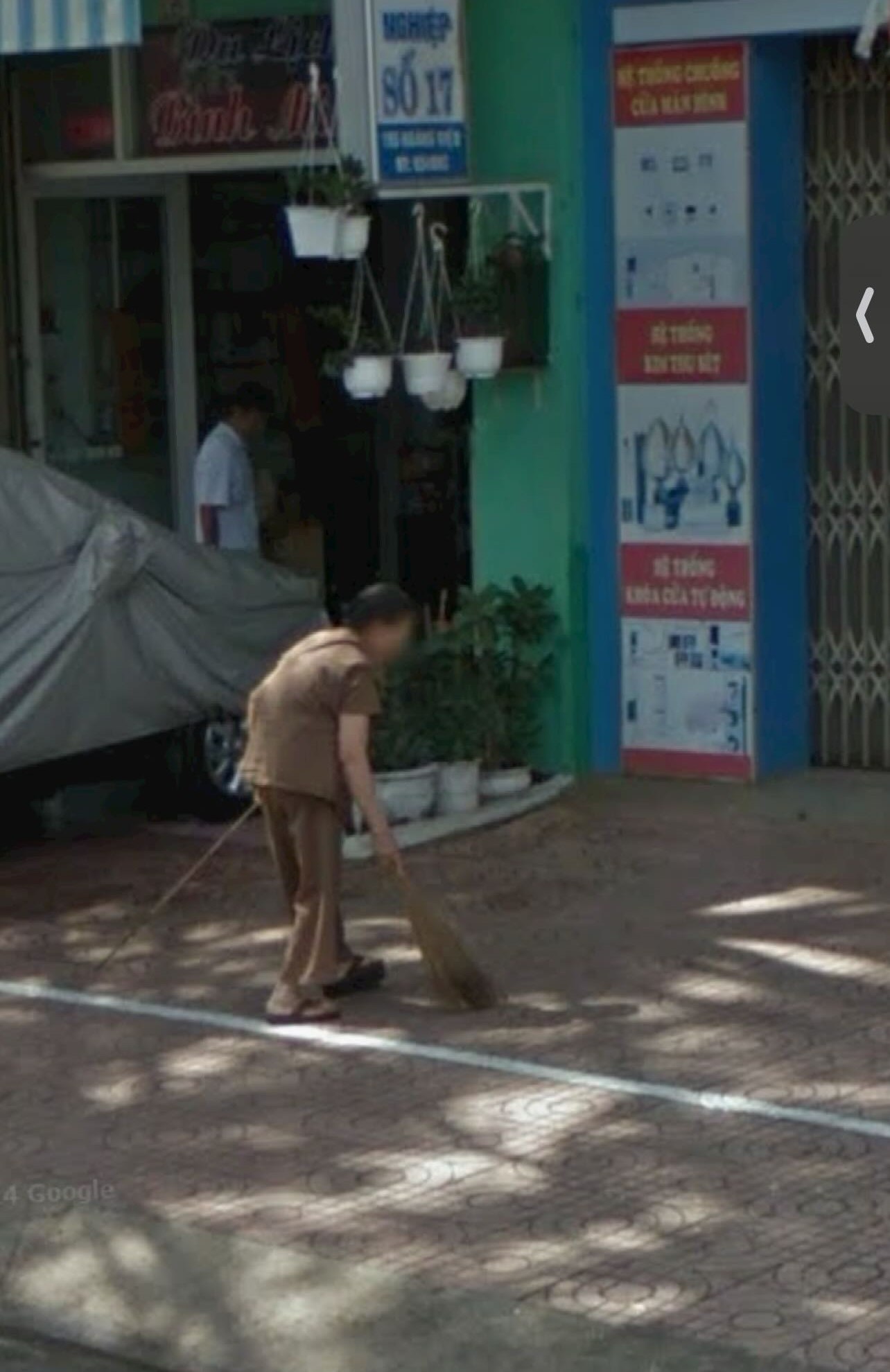 Google Maps hóa cỗ máy thời gian, thấy người thân đã mất ở ngay trước nhà: Trend này tốn nước mắt- Ảnh 10. Google Maps hóa cỗ máy thời gian, thấy người thân đã mất ở ngay trước nhà: Trend này tốn nước mắt- Ảnh 10.