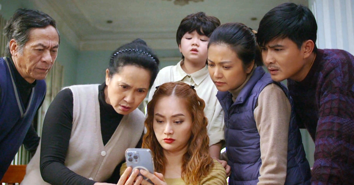 gia-dinh-minh-vui-bat-thinh-linh-17513127983831089033328-1751339822965-1751339823183468623938.png