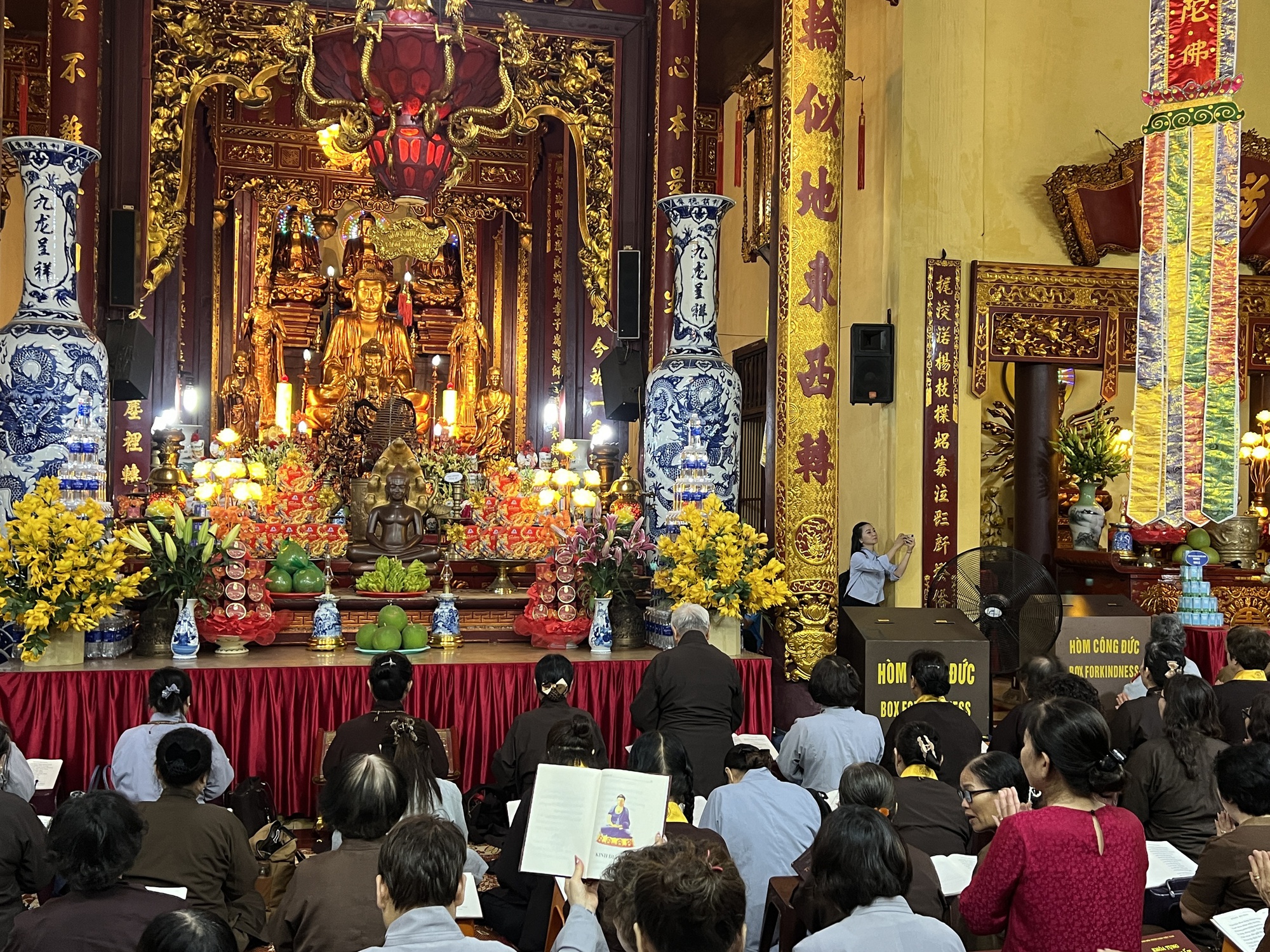 Video: Chuông ngân vang tại chùa Quán Sứ sáng 1-7, cầu quốc thái dân an- Ảnh 6. Video: Chuông ngân vang tại chùa Quán Sứ sáng 1-7, cầu quốc thái dân an- Ảnh 6.