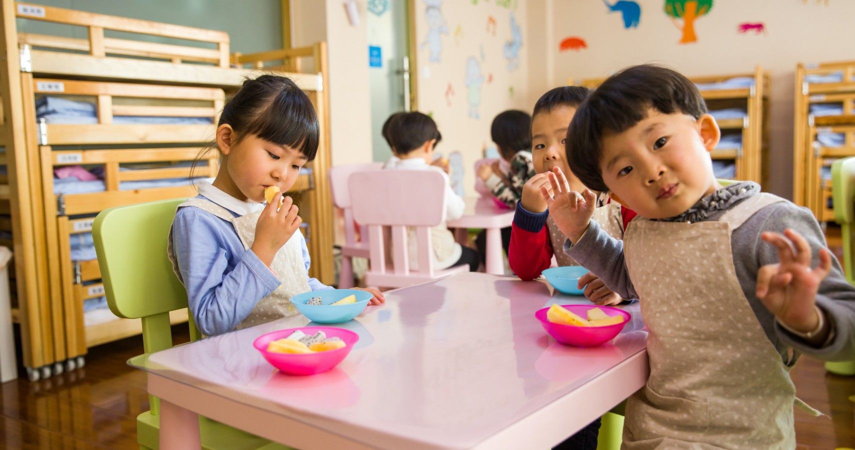 Không cần &quot;soi&quot; camera thường xuyên, chỉ cần hỏi trẻ 7 câu này để xác định con có đang được AN TOÀN hay không - Ảnh 2.